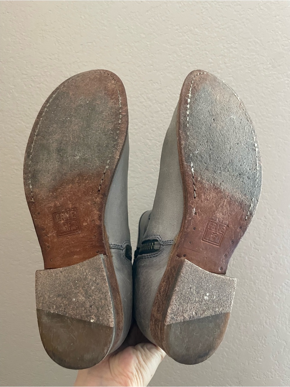 Frye Melissa Button Short Boots Grey Leather Ankle Booties Size 7.5 - Picture 7 of 9